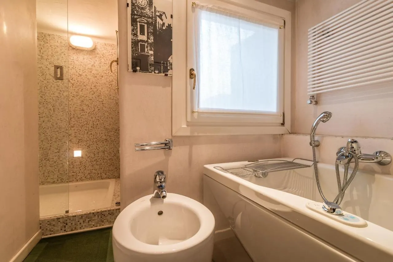 Apartament Gold And Red - The Venetian Style With Terrace Włochy