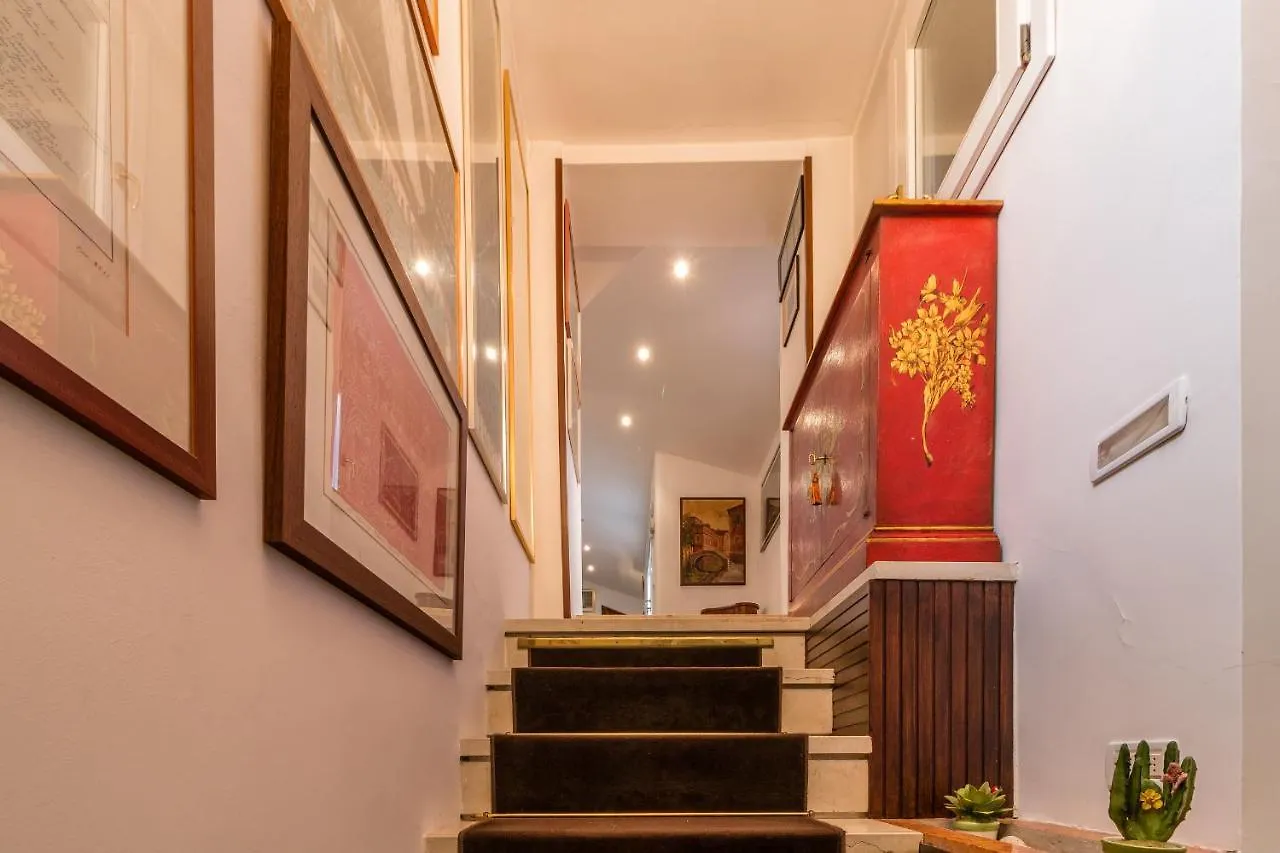 Apartament Gold And Red - The Venetian Style With Terrace 0*, Wenecja Włochy